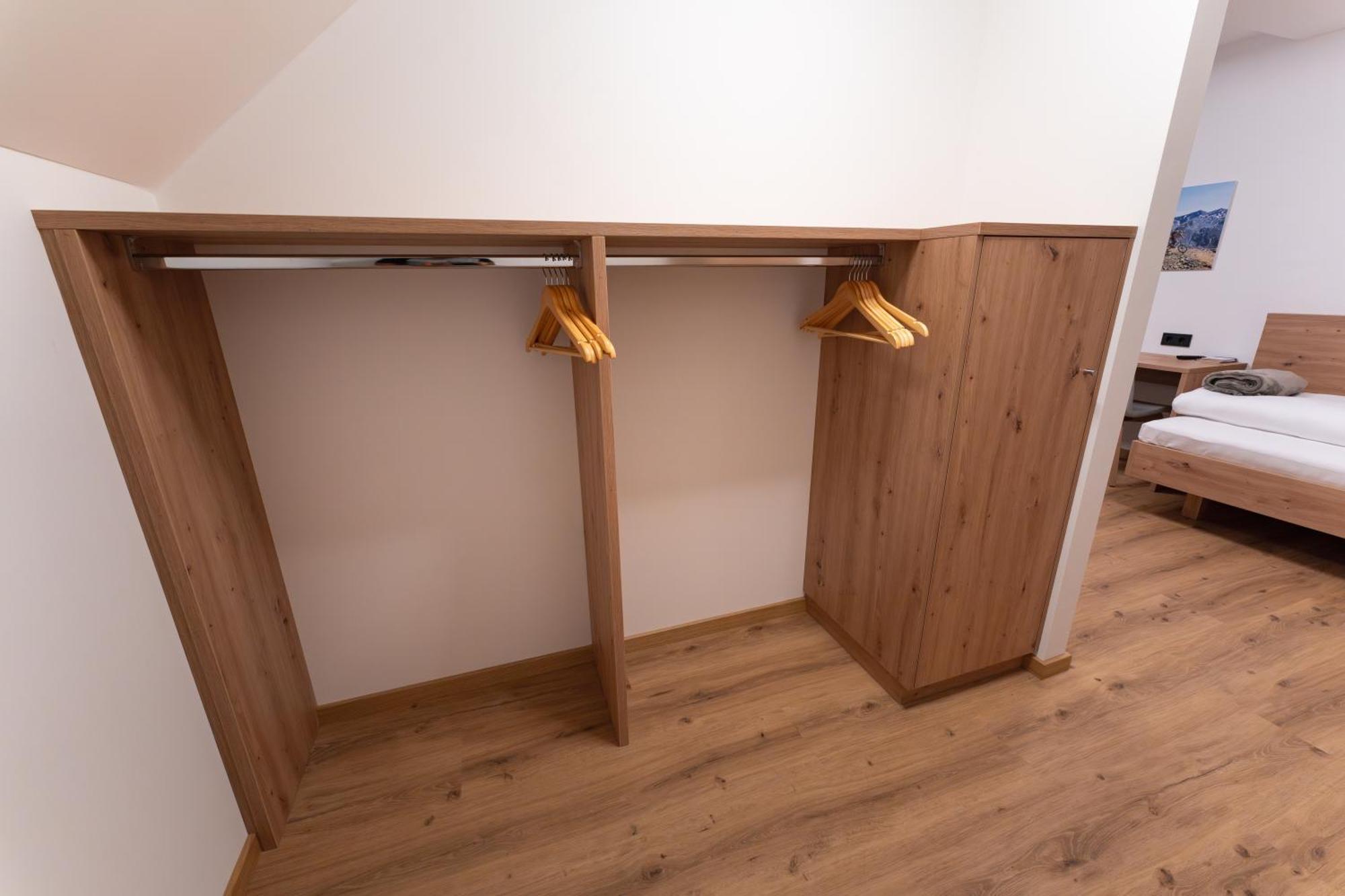 Self Service Hotel Schnalser Hof Naturns Bagian luar foto