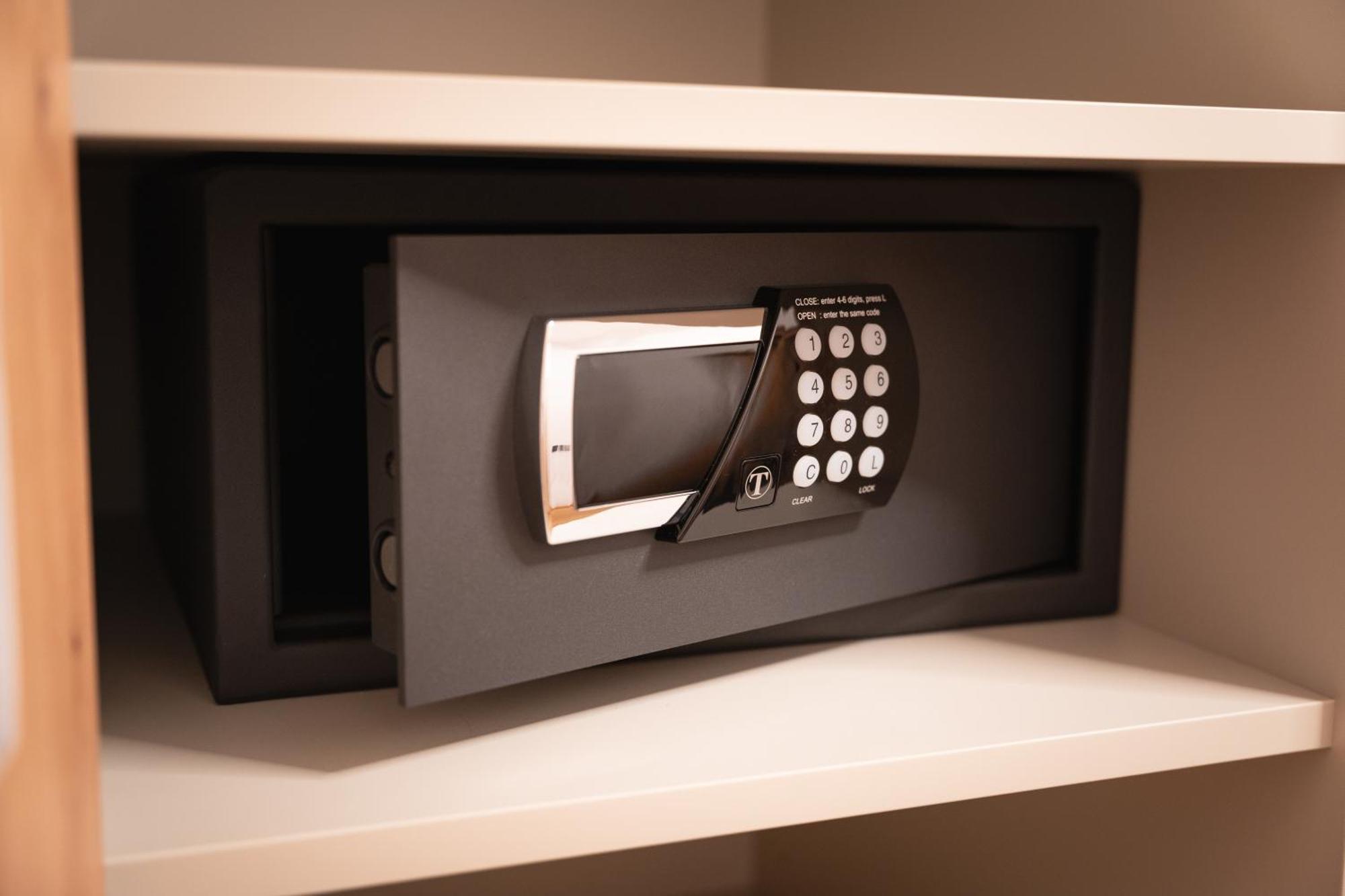 Self Service Hotel Schnalser Hof Naturns Bagian luar foto