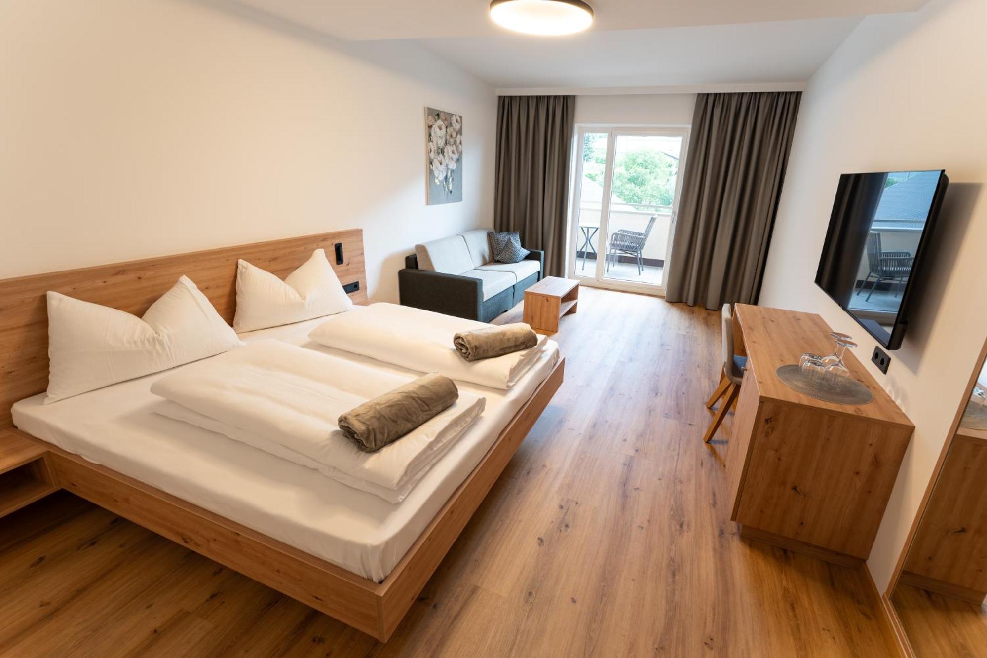 Self Service Hotel Schnalser Hof Naturns Bagian luar foto