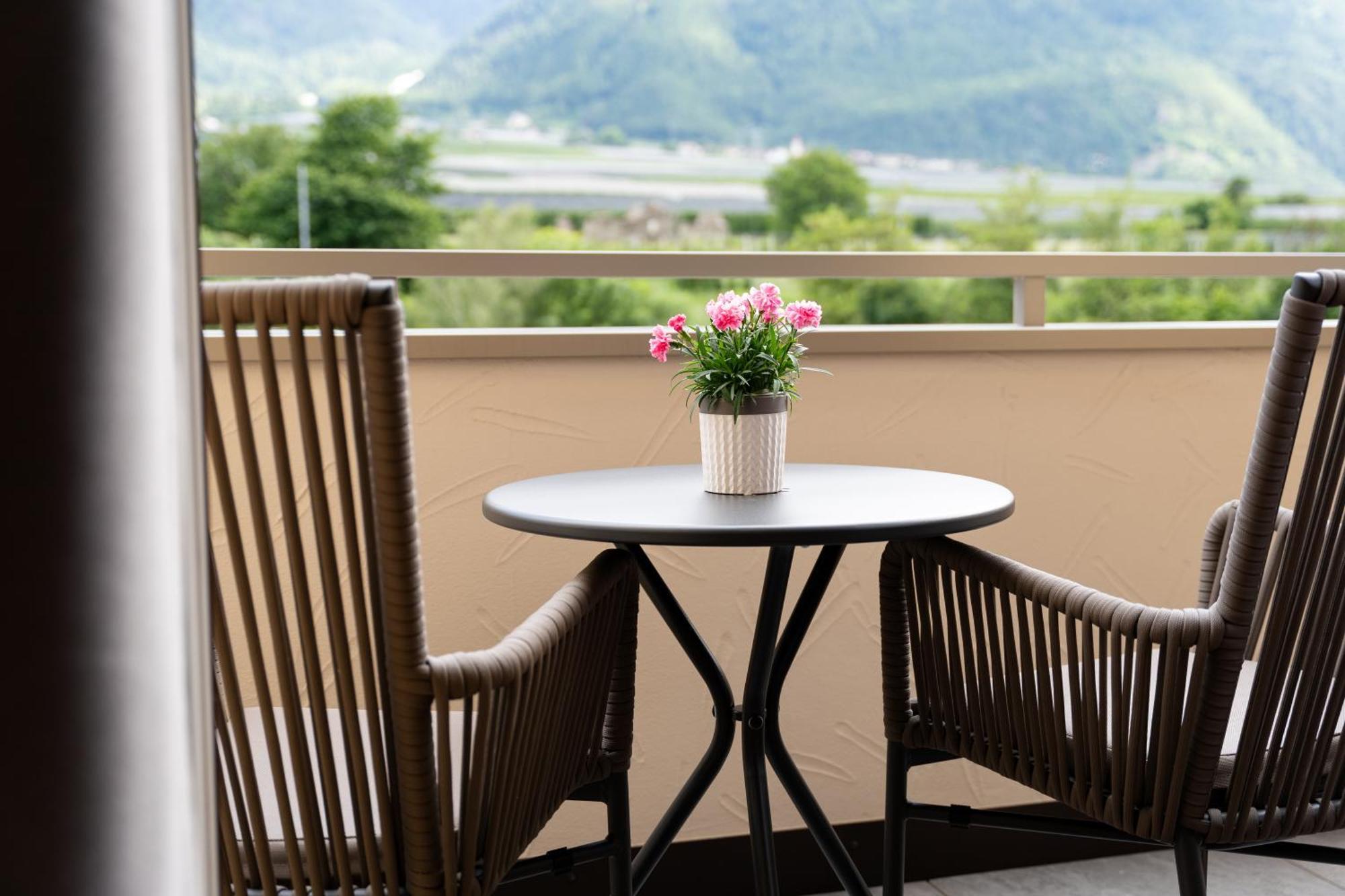 Self Service Hotel Schnalser Hof Naturns Bagian luar foto