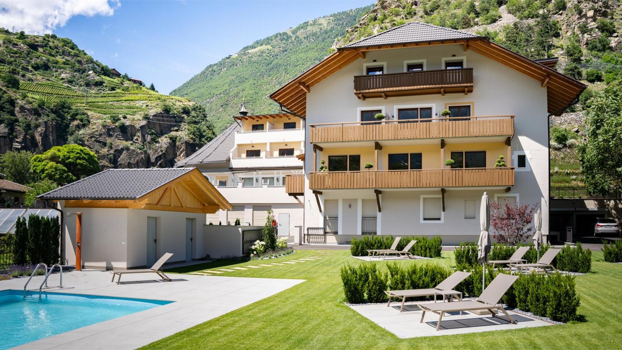Self Service Hotel Schnalser Hof Naturns Bagian luar foto