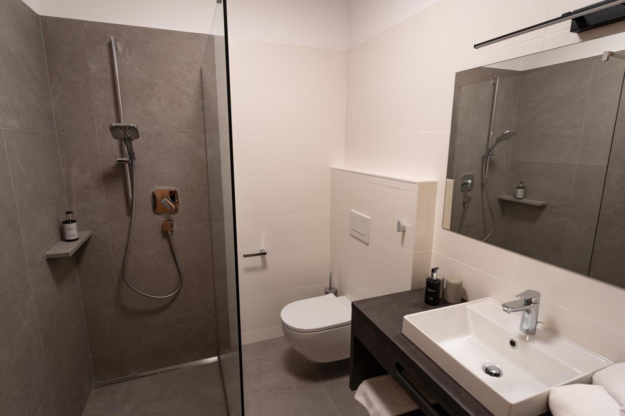 Self Service Hotel Schnalser Hof Naturns Bagian luar foto
