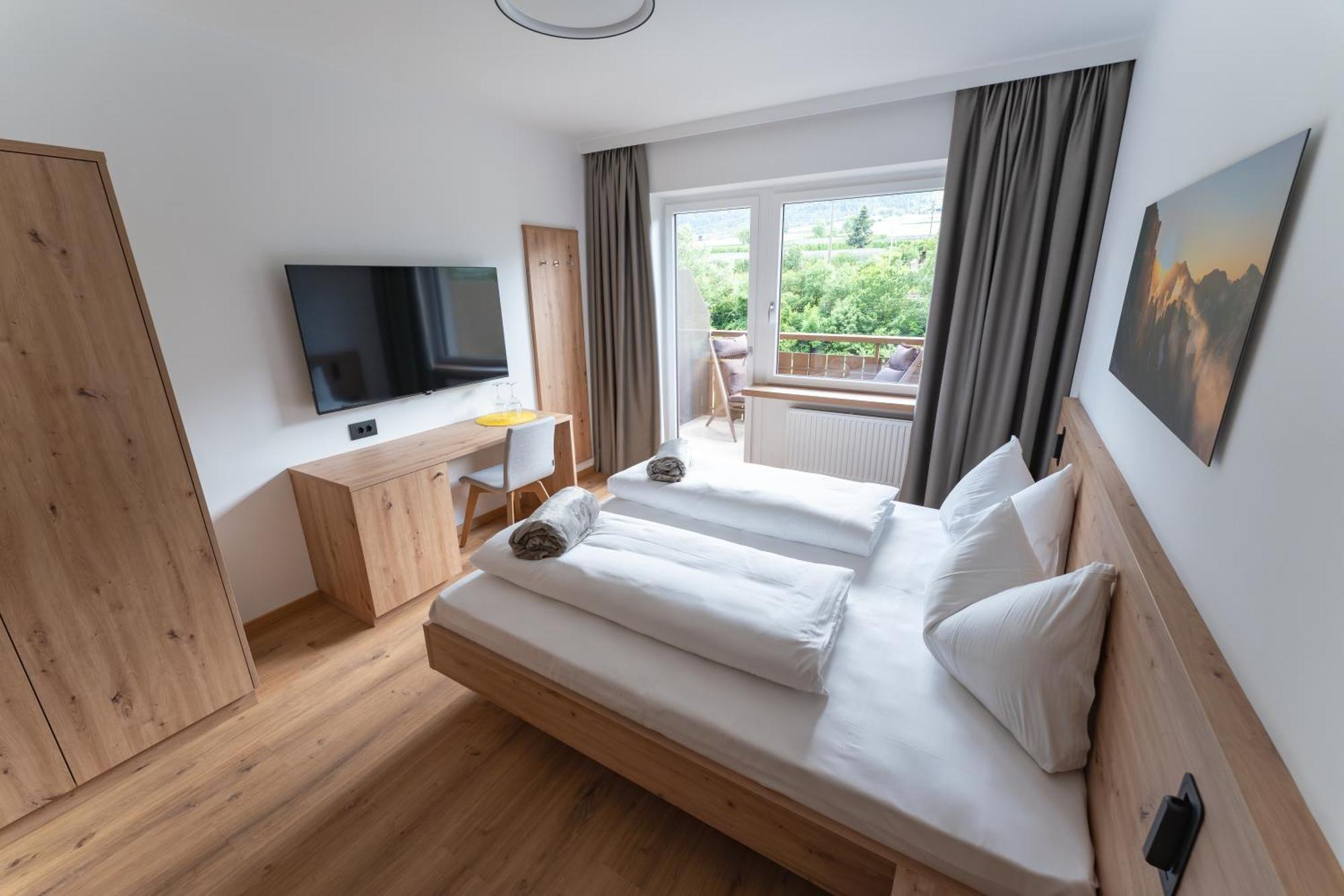 Self Service Hotel Schnalser Hof Naturns Ruang foto